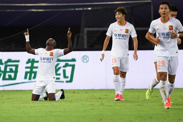 杜兰特23分詹姆斯21+9 美国男篮大胜塞尔维亚